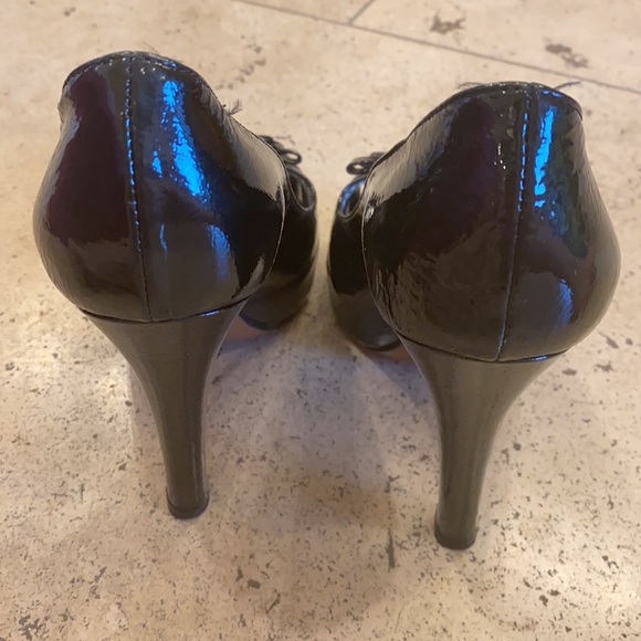 Moschino Authentic tuxedo bow patent platform - Picture 5 of 10
